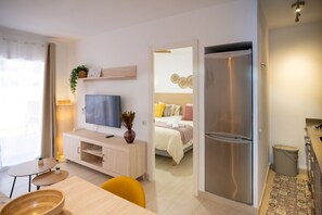 1 bedroom, iron/ironing board, WiFi, bed sheets - TERRACE RETREAT -Stay in the heart of Sitges (Sitges)