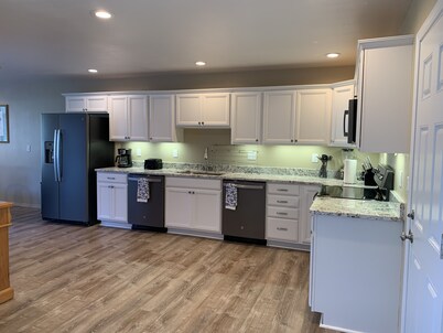 Taylor II House, ocean view, close to everything