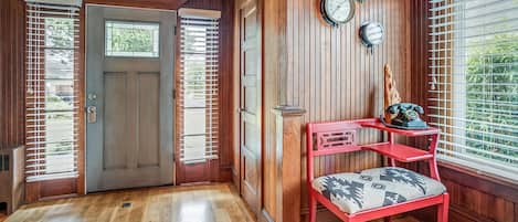 المنشأة من الداخل