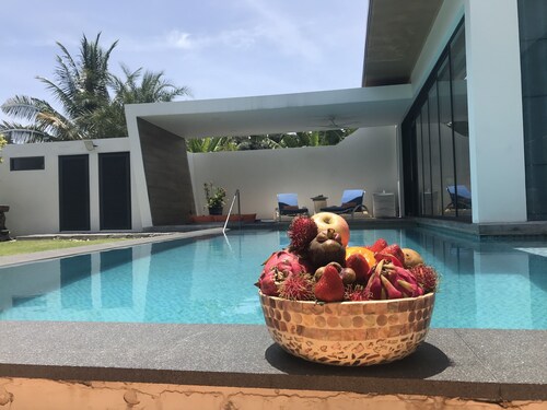 PRIVATE FAMILY VILLA