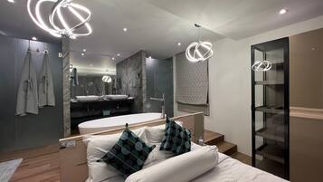 3 chambres, coffres-forts dans les chambres, bureau