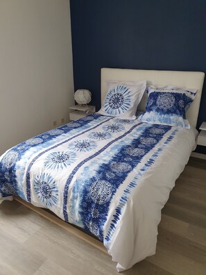 2 slaapkamers, een strijkplank/strijkijzer