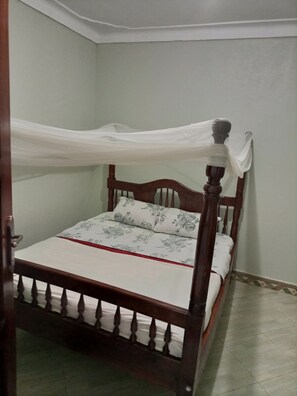 5 عدّة غرف نوم وواي فاي مجانًا وملاءات أسرّة