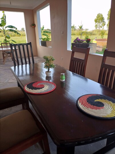 PROSS' RESIDENCE MOTEL .GREAT ACOMMODATION FOR GROUPS AND FAMILIES