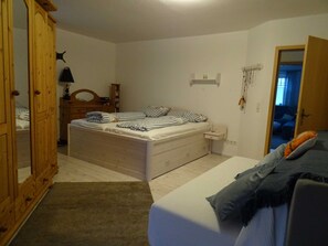 1 bedroom, travel crib, WiFi, bed sheets