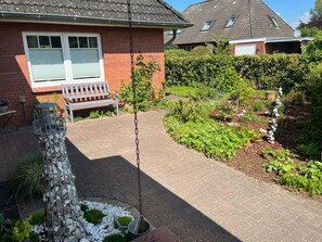 Terrace/patio - Nord-Ostsee-Nest: Apartment with sun terrace and wallbox - Nord-Ostsee-Nest (Tarp)