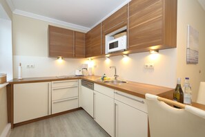 Réfrigérateur, micro-ondes