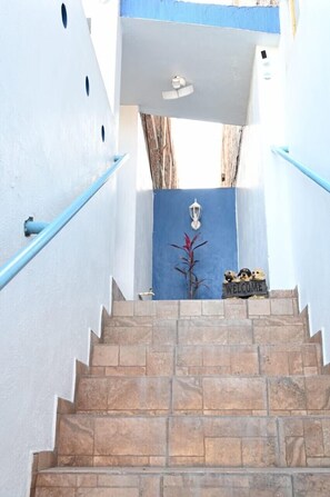 Exterior detail - New “comfortable family home” (Zamora de Hidalgo)