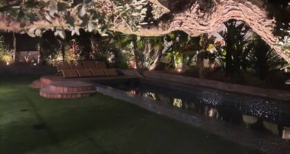 Prestigious villa, close to the beach, heated swimming pool, cinema room, billiards table