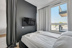 Executive Apartment | 1 bedroom, iron/ironing board, free WiFi, bed sheets - Grand Apartments - Chlebova Deluxe (Gdansk)