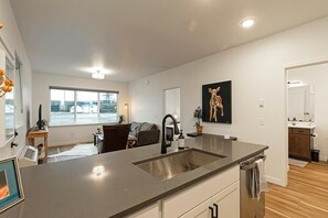 Interior - Chic Modern Flat - Walking Distance to Downtown Missoula! (Missoula)