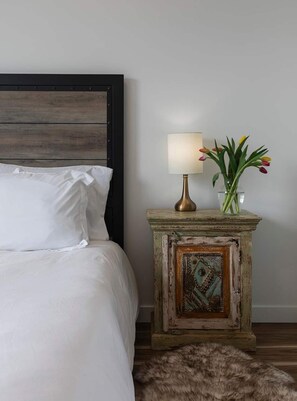 1 bedroom, travel cot, free WiFi, bed sheets - Chic Modern Flat - Walking Distance to Downtown Missoula! (Missoula)