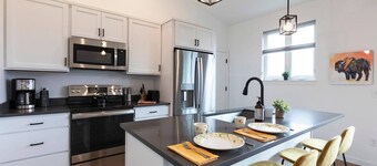 Railway Lofts - Close to downtown