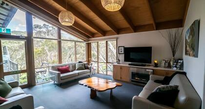 Tanjil Creek Lodge - Bedroom 4 (Small Family or Couples Retreat)