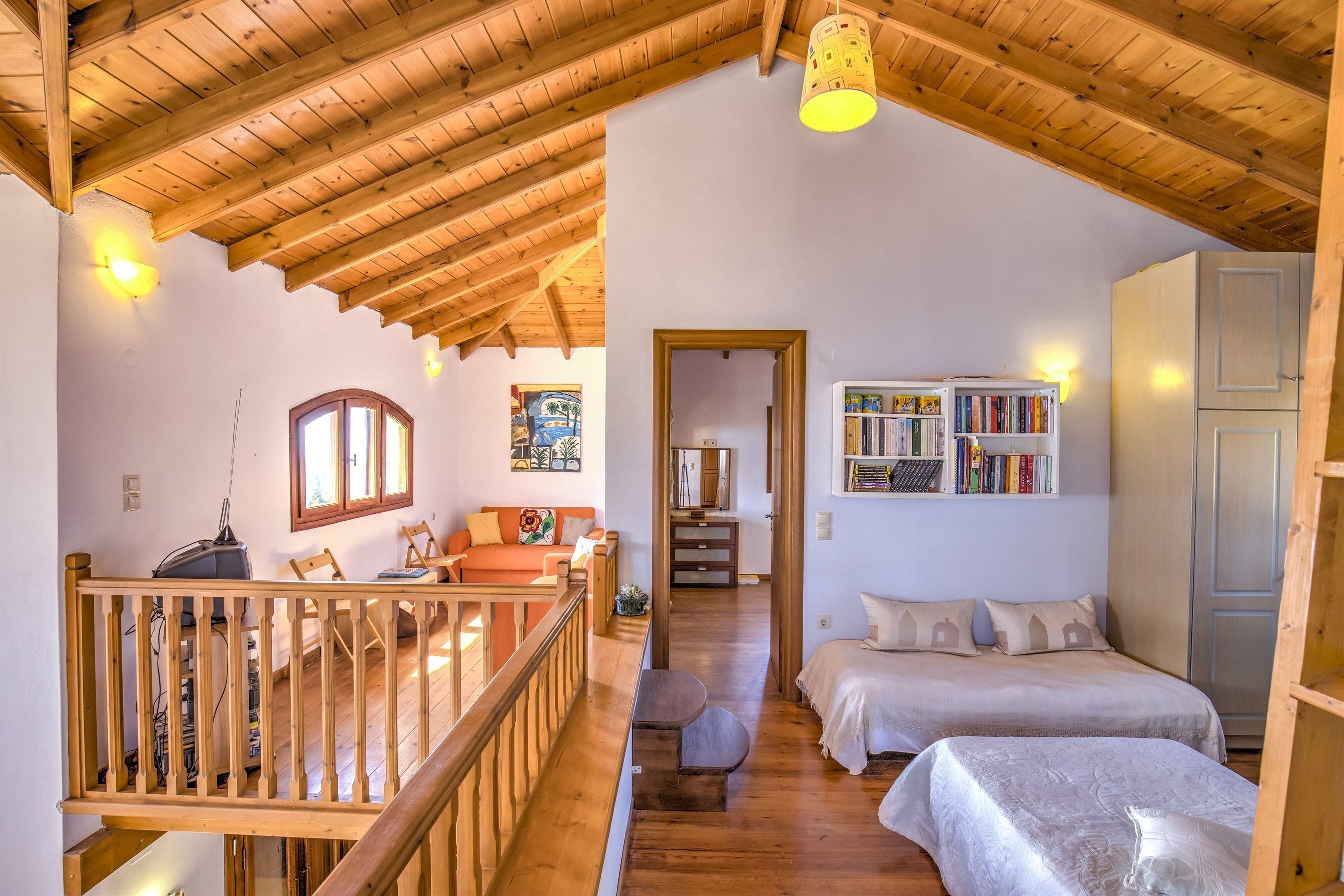 3 chambres, fer et planche à repasser, Wi-Fi, draps fournis