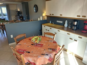 Dining - Les gîtes du Rancourt sous la grange 6 people (Sainte-Ode)