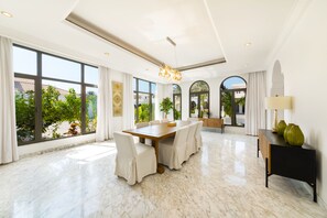 Luxury Villa, 5 Bedrooms, Beach View | Dining room - Maison Privee - Frond Villa K (Dubai)