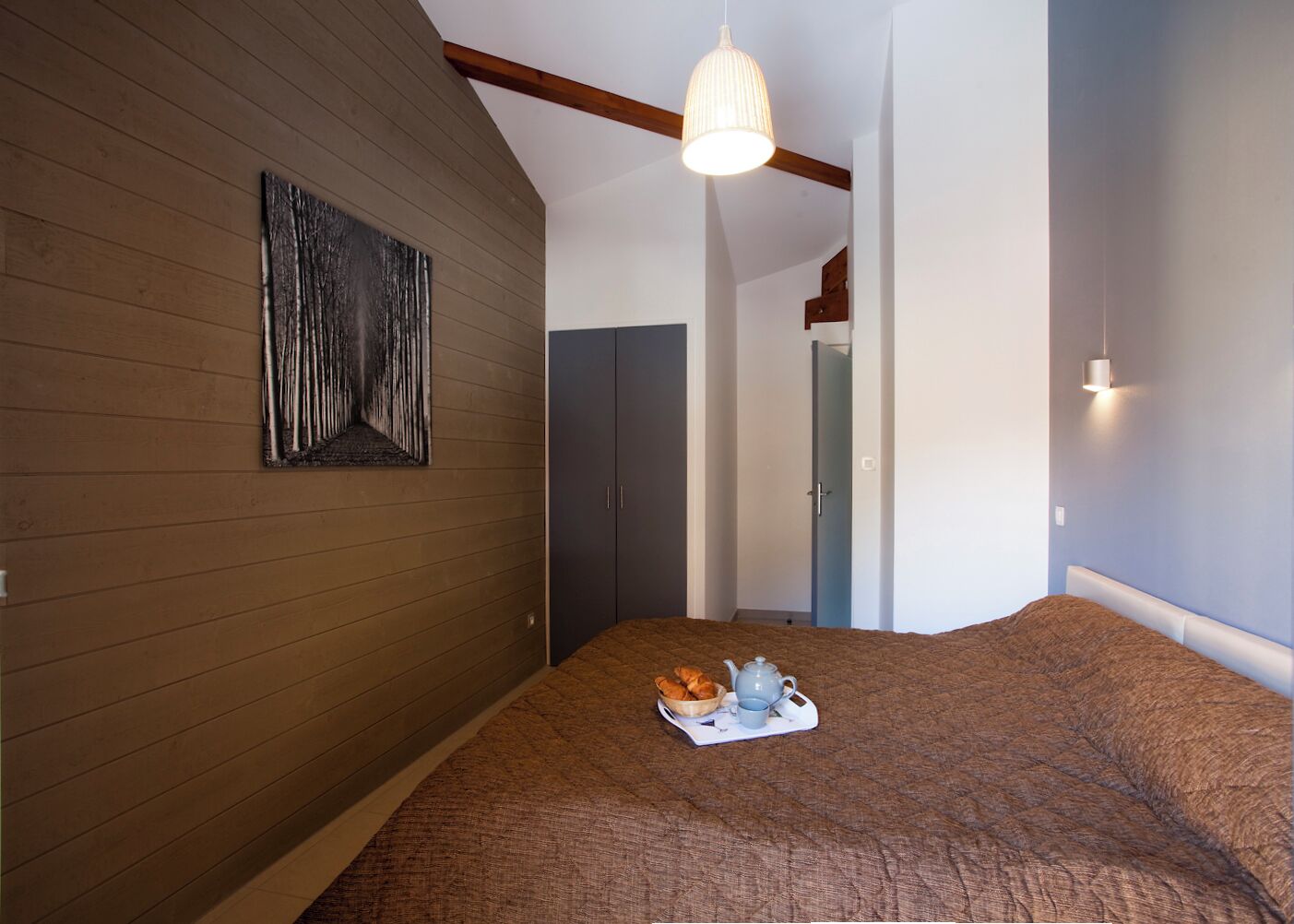 3 bedrooms, iron/ironing board, travel crib, WiFi