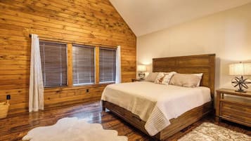 5 bedrooms, WiFi, bed sheets