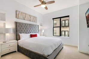 3 habitaciones, escritorio, tabla de planchar con plancha y wifi 