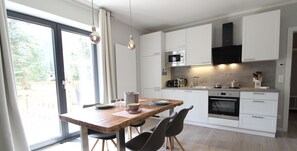 Fridge, microwave, stovetop, dishwasher - R.M.G. " MIRATO " APARTMENT (Bach)