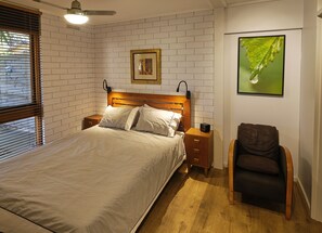 2 bedrooms, desk, iron/ironing board, free WiFi