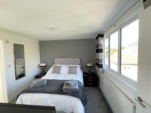 1 chambre, fer et planche à repasser, Wi-Fi gratuit, draps fournis