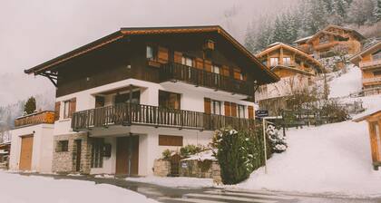 Beautiful 5 bedroom chalet centrally located- CATERING AVAILABLE