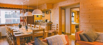 Beautiful 5 bedroom chalet centrally located- CATERING AVAILABLE