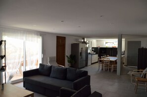 TV, ping pong, books