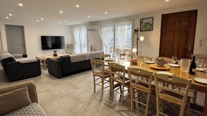 Interior - House 200 m2 quiet comfortable private heated pool private parking jacuzzi (Saint Sernin)
