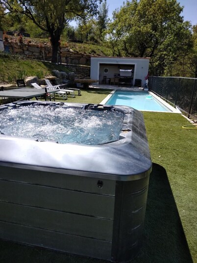 Large, quiet house all comforts private heated pool private parking jacuzzi
