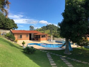 Outdoor pool - Beautiful view (bragança paulista)