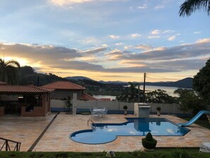 Outdoor pool - Beautiful view (bragança paulista)