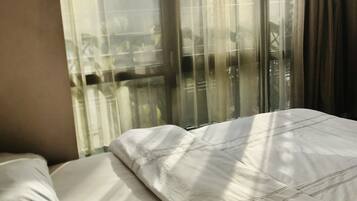 Premium Apartment | 1 bedroom, iron/ironing board, free WiFi, bed sheets
