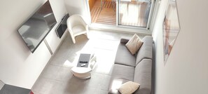 TV - Loft style apartment with Solarium on the last Floor (Cap d'Agde)