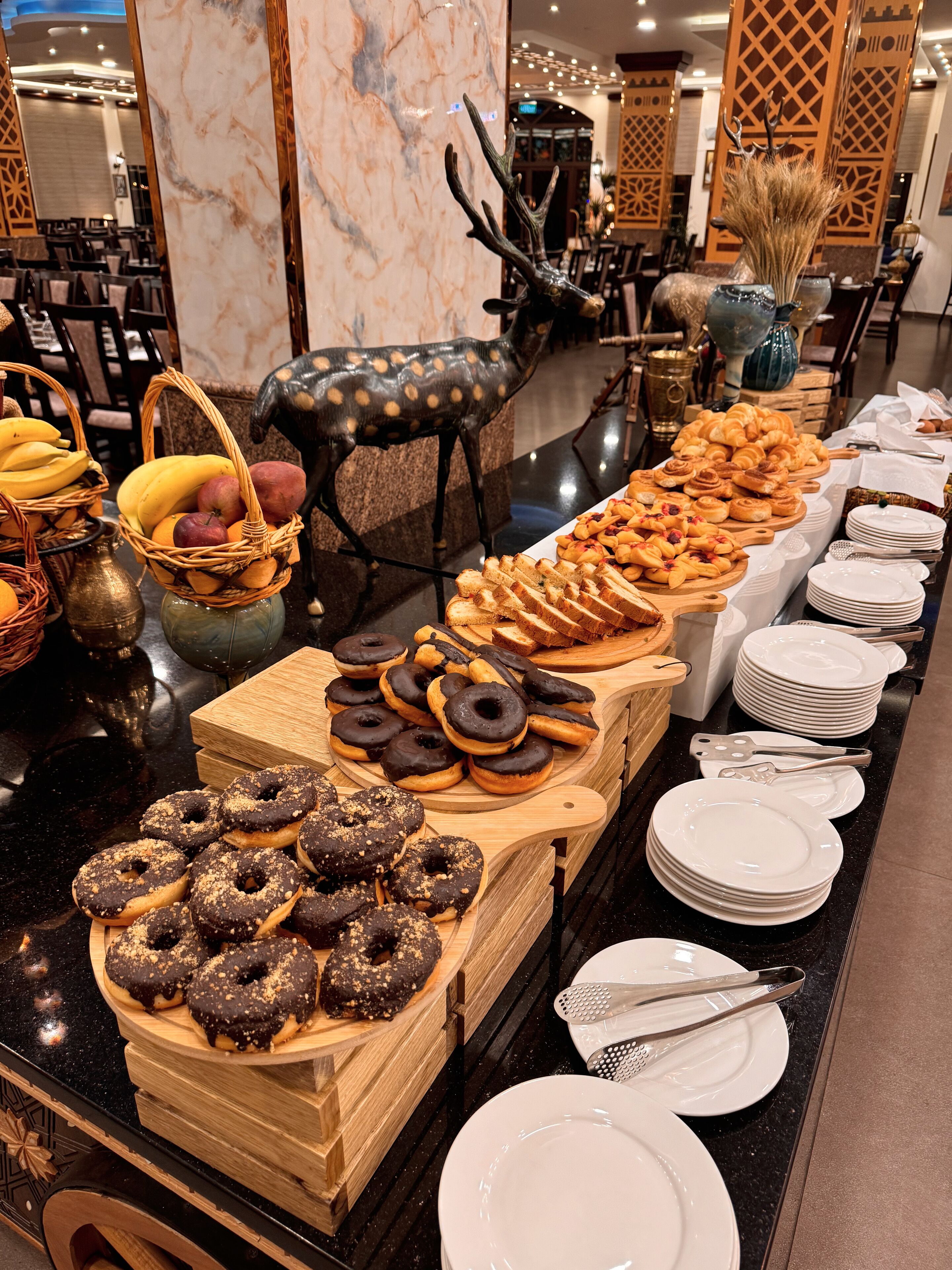 Daily continental breakfast (USD 15 per person)