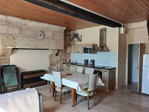 Dining - Apartment at Haut Pourret in Saint Emilion (Gironde) (Saint-Émilion)