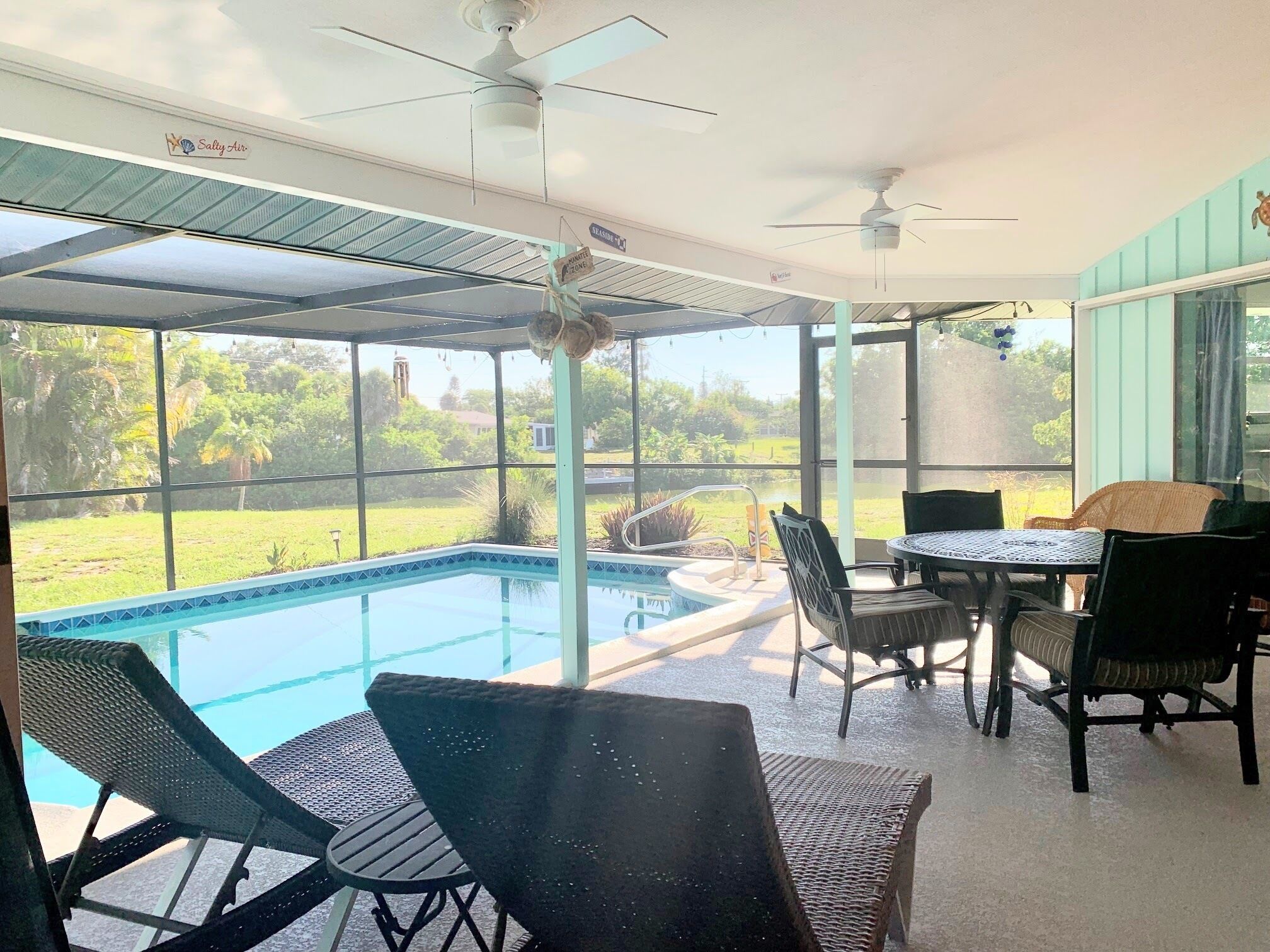 2 Bed w/ Private Pool on Canal/Cul-de-sac, minutes from the Beach, Dog friendly