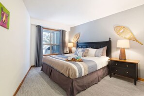 Desk, iron/ironing board, free WiFi, bed sheets - Ski Hill Lookout: True Ski-in/out, 3HTs, Ski Valet (Whistler)