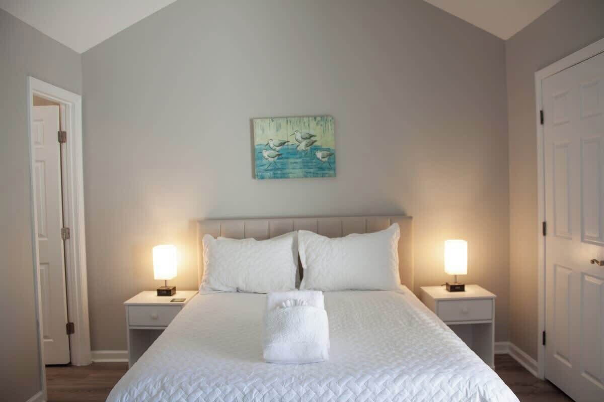 2 slaapkamers, een strijkplank/strijkijzer, gratis wifi, beddengoed