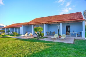 تناول الطعام بالخارج