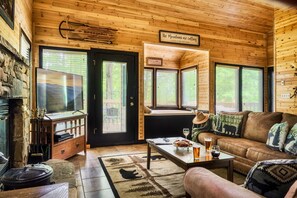 Smart TV, fireplace, video games, Netflix