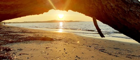 Ranta lähistöllä, rantapyyhkeitä