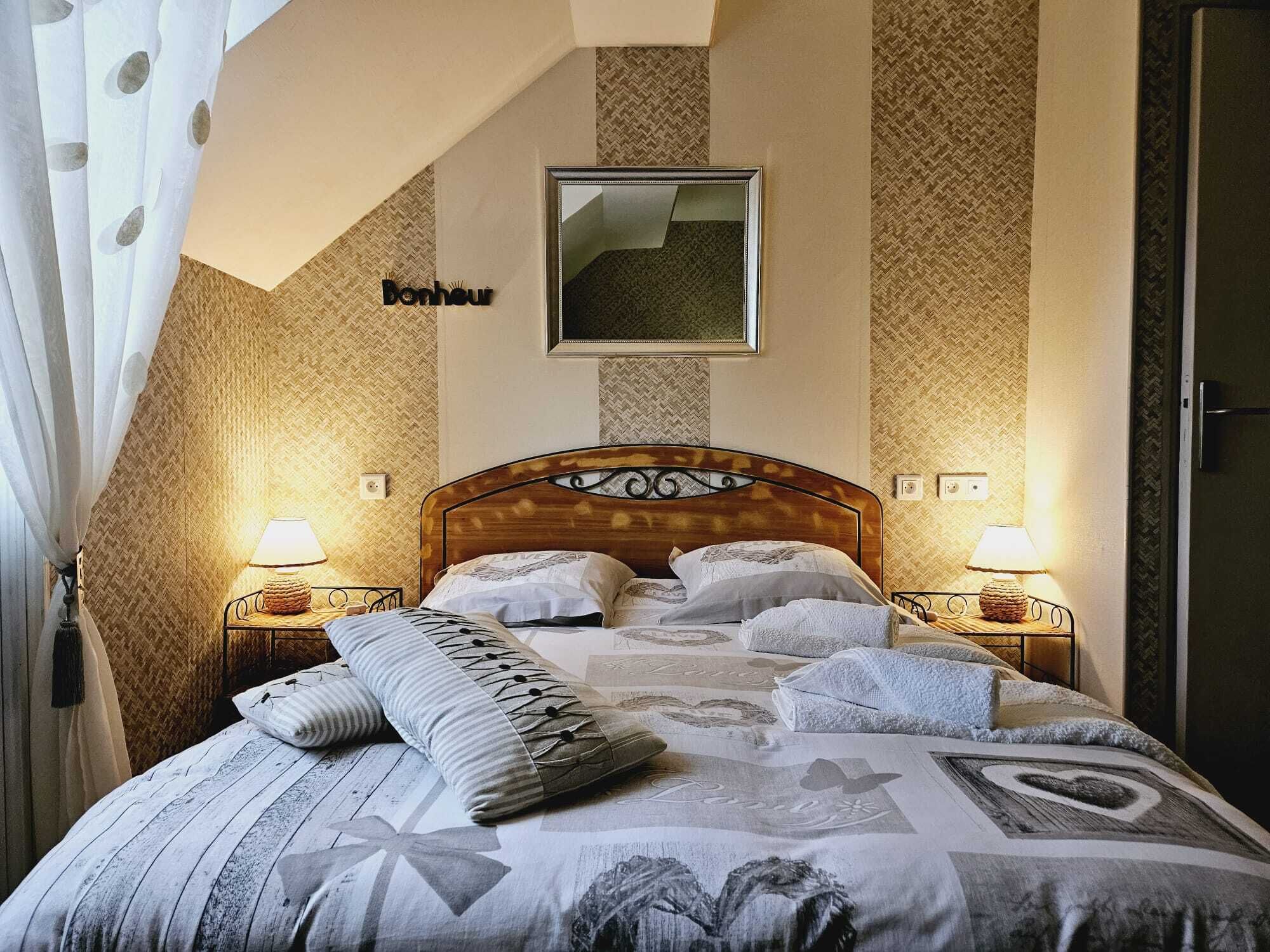 1 slaapkamer, een strijkplank/strijkijzer, gratis wifi, beddengoed