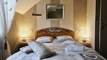 1 chambre, fer et planche Ă repasser, Wi-Fi gratuit, draps fournis