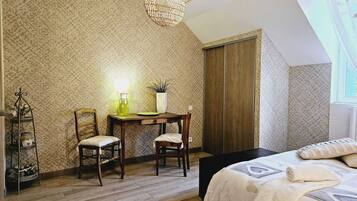 1 chambre, fer et planche Ă repasser, Wi-Fi gratuit, draps fournis