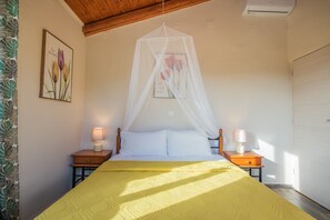 4 slaapkamers, een strijkplank/strijkijzer, gratis wifi, beddengoed