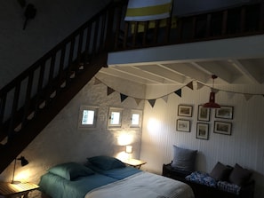 5 Schlafzimmer, Bügeleisen/Bügelbrett, Reisekinderbett, WLAN