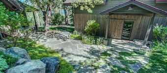 Mackinaw Manor - Lake views - Downtown - Hot tub - Game Room - Theatre